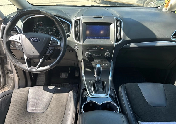 Ford Galaxy cena 73500 przebieg: 187670, rok produkcji 2018 z Kraków małe 22